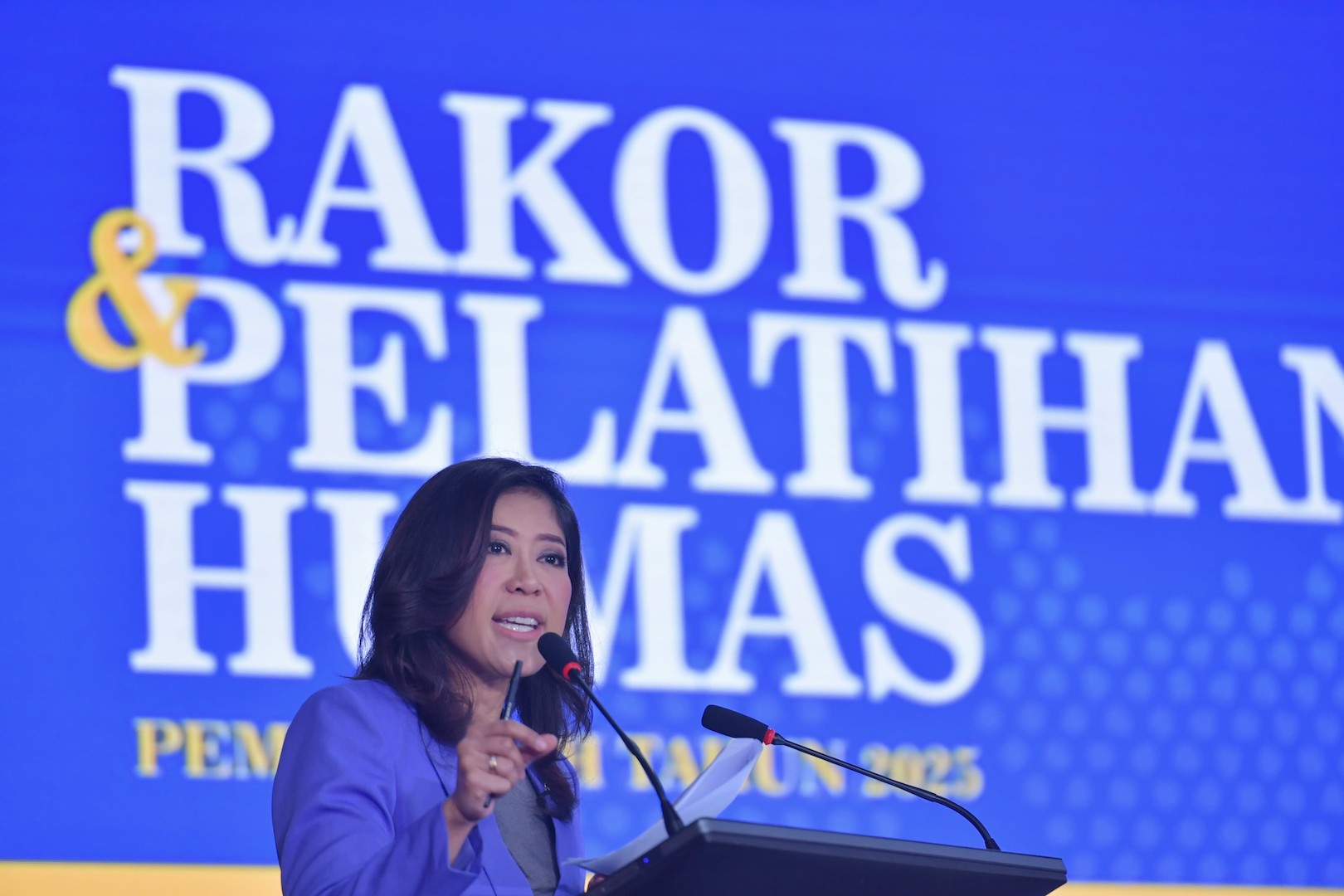 Menkomdigi: Humas Pemerintah Harus Jadi Garda Terdepan dalam Perang Narasi Publik